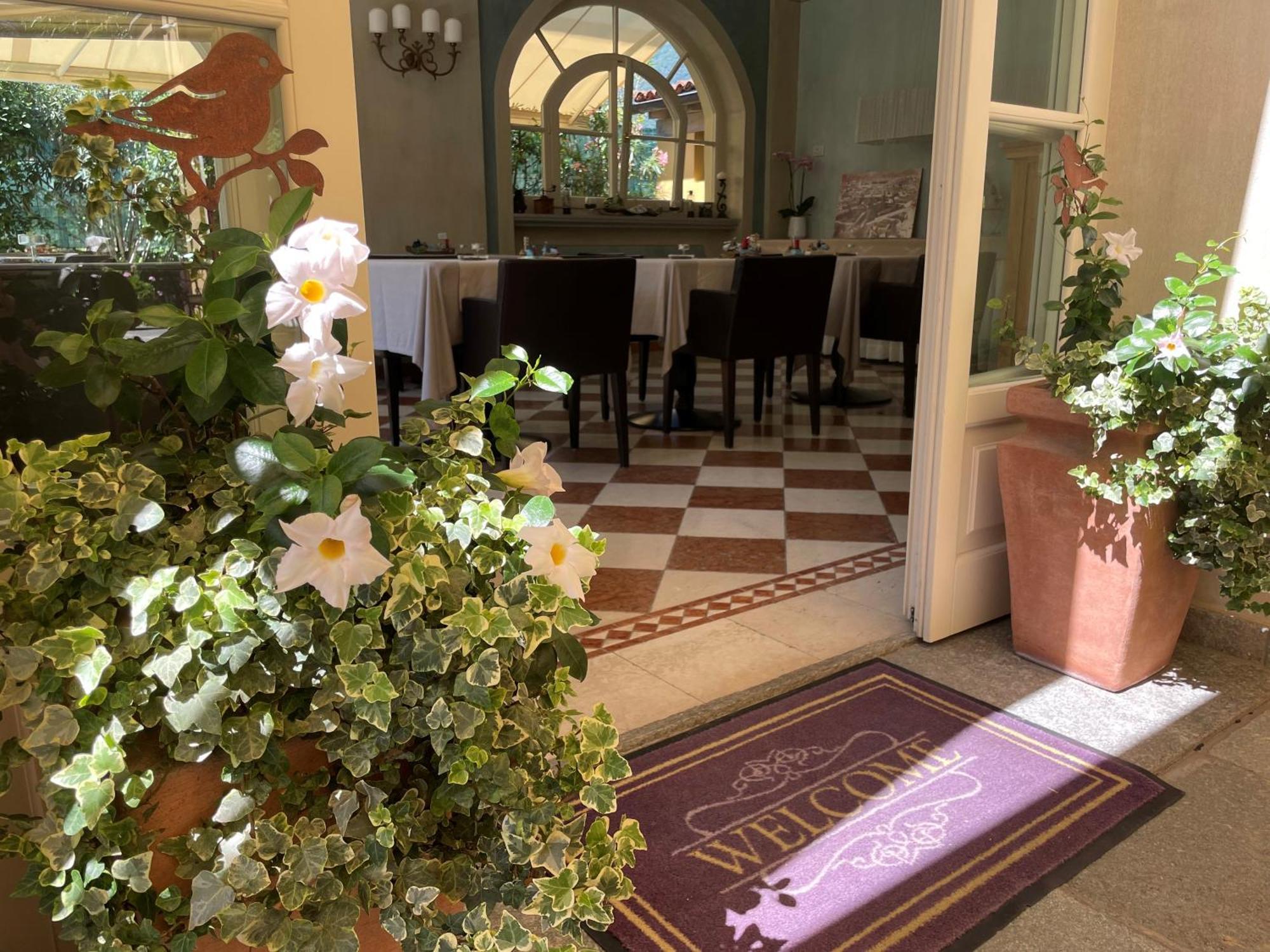 Villa Palmira Kinderfreies Hotel Cannobio Buitenkant foto